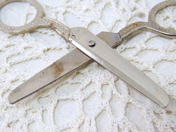 【USA・スチール製・模様入り】小さなヴィンテージ・シザー・はさみ/ハサミ