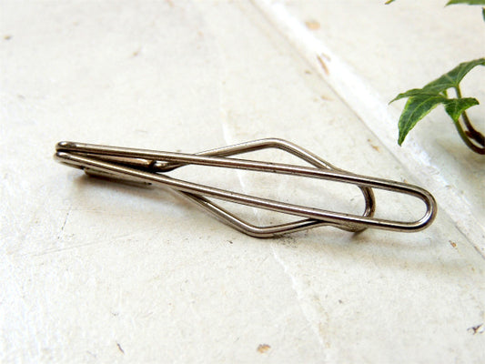 シンプルデザイン・ダブルライン アンティーク&ヴィンテージ・シンプル・タイピン・シルバー色・USA