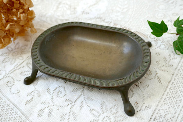 真鍮製・猫足デザイン・エレガント・アンティーク・ソープディッシュ・石鹸置き・トレイ USA