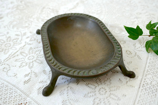 真鍮製・猫足デザイン・エレガント・アンティーク・ソープディッシュ・石鹸置き・トレイ USA