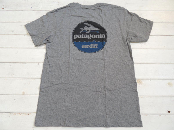 【Patagonia】パタゴニア・カーディフ限定・グレー色・Tシャツ&ステッカー1枚付き/Mサイズ