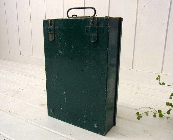 【FIRST AID】ファーストエイド・ヴィンテージ・救急箱/メディスンキャビネット/飾り棚　USA