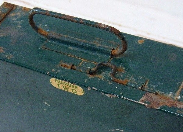 【FIRST AID】ファーストエイド・ヴィンテージ・救急箱/メディスンキャビネット/飾り棚　USA