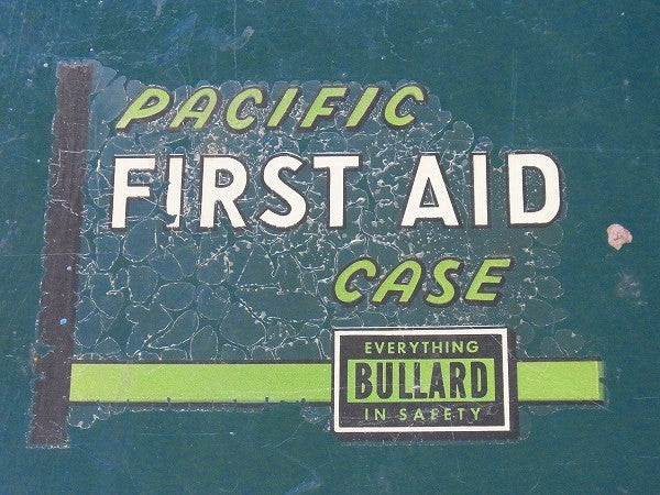 【FIRST AID】ファーストエイド・ヴィンテージ・救急箱/メディスンキャビネット/飾り棚　USA