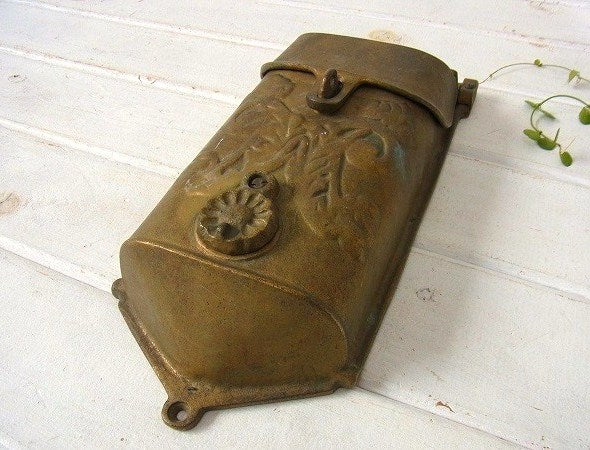 真鍮製・お洒落なデザイン・アンティーク・メールボックス・郵便受け・ポスト