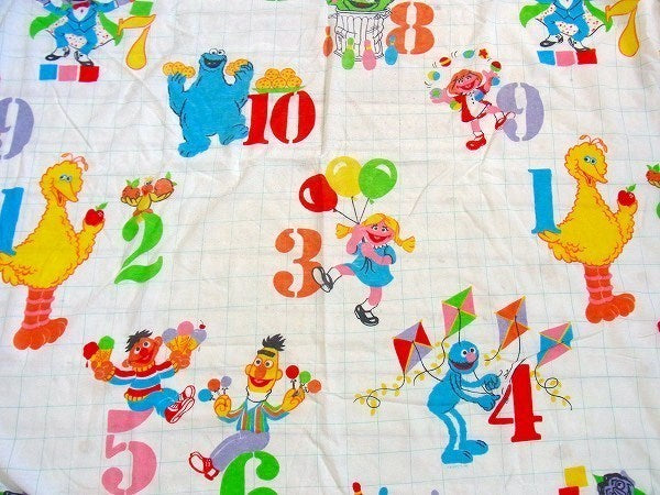 【セサミストリート】数字柄・ヴィンテージ・ユーズドシーツ(ボックスタイプ) USA