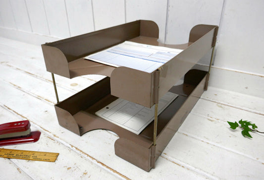 LIT-NING・2段式・工業系・ライトブラウン・メタル製・ヴィンテージ・デスクトレイ・書類ラック