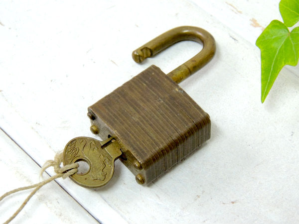 USN ヴィンテージ MASTER LOCK Co 南京錠 ライオン柄 鍵付き ミリタリー