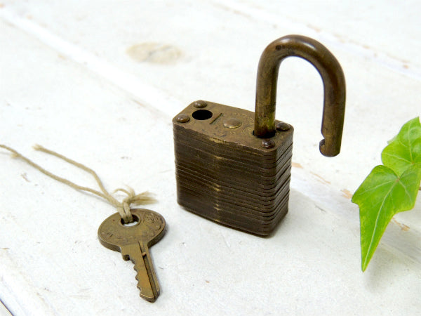 USN ヴィンテージ MASTER LOCK Co 南京錠 ライオン柄 鍵付き ミリタリー