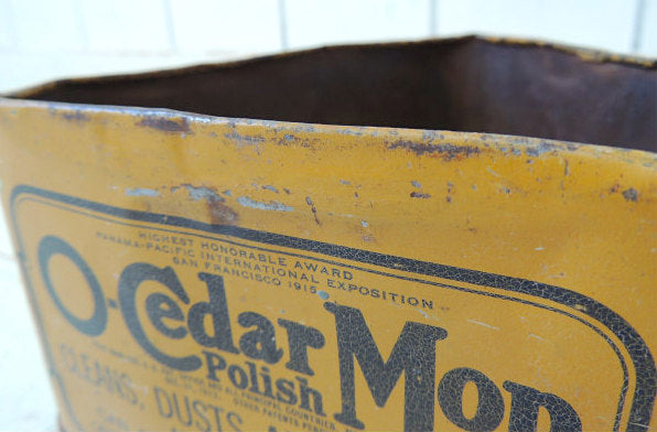 【O-Cedar】イエロー・三角形・ヴィンテージ・ティン缶・ブリキ缶・ポリッシュ缶・ガレージ USA