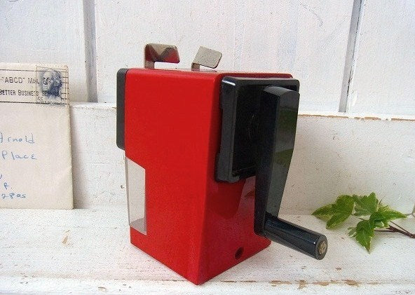 Dahle ドイツ製・赤・アンティーク・ペンシルシャープナー　鉛筆削り　ステーショナリー