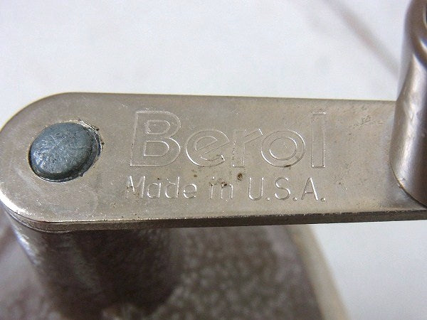 【Berol】ベージュ色・バキュームタイプ・ヴィンテージ・ペンシルシャープナー/鉛筆削り　USA
