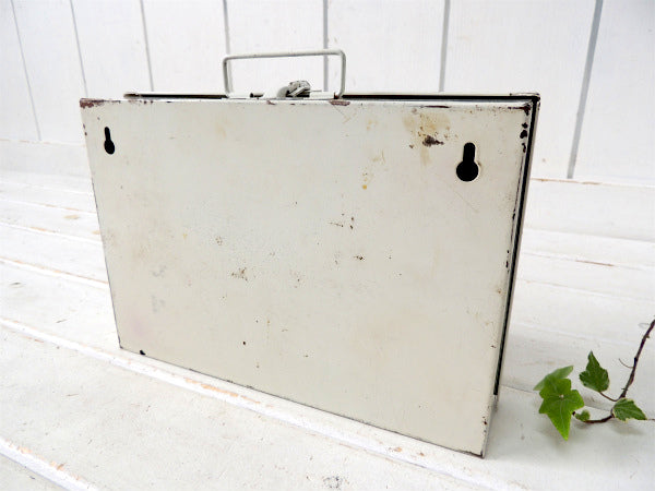 ジョンソン&ジョンソン 2段式・ホワイト・アメリカンビンテージ・救急箱・メディスンキャビネット US