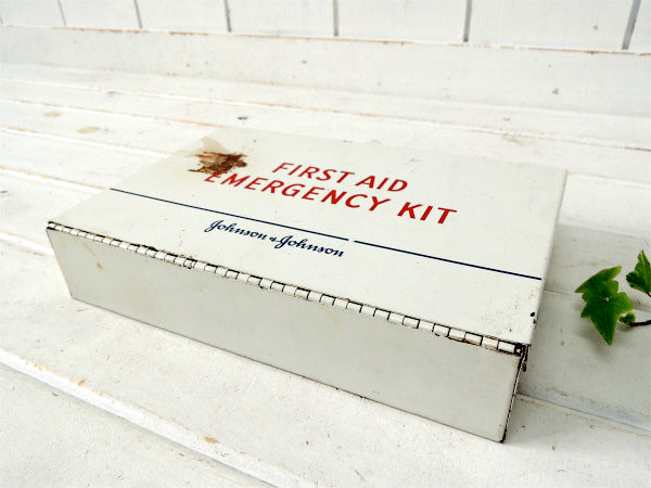 ジョンソン&ジョンソン 2段式・ホワイト・アメリカンビンテージ・救急箱・メディスンキャビネット US
