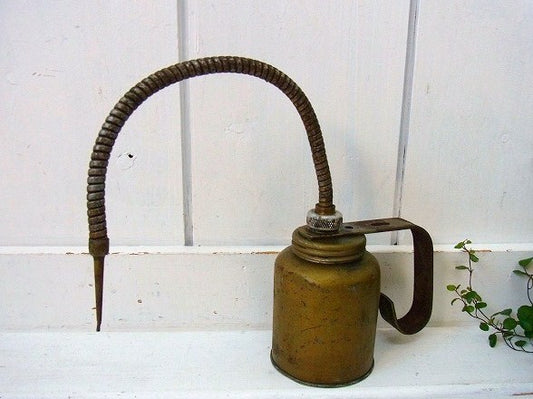 【EAGLE】ハンドル付き・ヴィンテージ・オイル差し/液体容器　USA