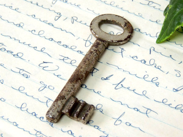 【スペイン・マドリード】蚤の市・鍵・アンティーク・古鍵・オールドキー・年代不明