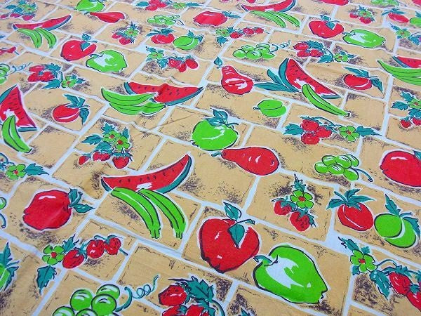 カラフルなフルーツ柄・ヴィンテージ・テーブルクロス/ファブリック/リメイク生地 USA