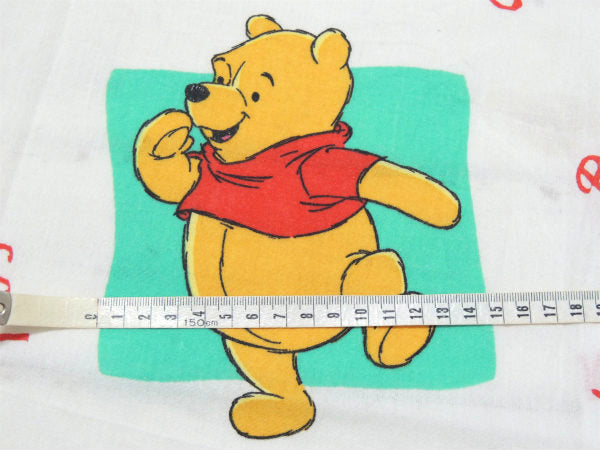 【くまのプーさんと森の仲間たち】USA・カラフル・ベビーサイズ・ユーズドシーツ