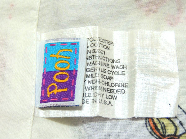 【くまのプーさんと森の仲間たち】USA・カラフル・ベビーサイズ・ユーズドシーツ