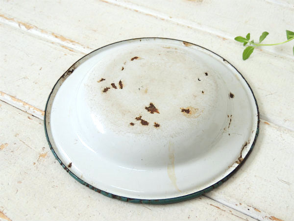 小花柄・フラワーモチーフ・ホーロー製・アンティーク・プレート・皿・食器・琺瑯ボウル USA