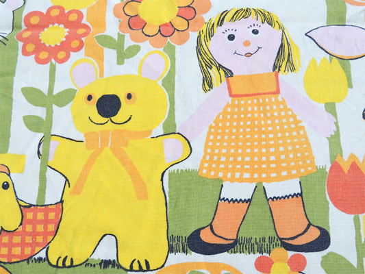 アメリカ製・レトロな女の子&動物&花柄・ヴィンテージ・カーテン/ファブリック