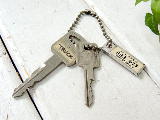 GM&トラック Key 1967s ナンバープレート型 イリノイ州 ビンテージ キーホルダー 鍵2本付 アメ車 USA
