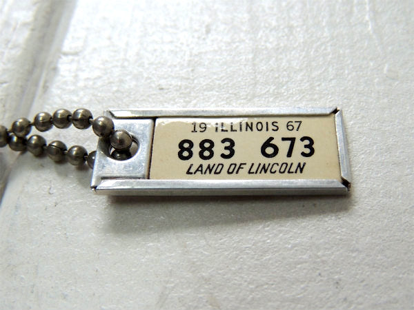 GM&トラックKey・1967s・ナンバープレート型・イリノイ州・ビンテージ・キーホルダー・鍵2本付