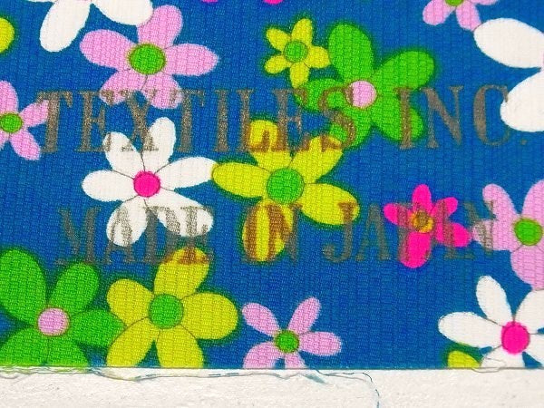 ハワイ・カラフルな花柄・デッドストック・ヴィンテージ・テキスタイル/ファブリック/生地