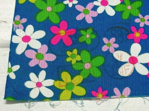 ハワイ・カラフルな花柄・デッドストック・ヴィンテージ・テキスタイル/ファブリック/生地