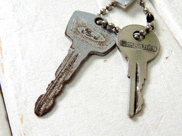 【カリフォルニア・SUS 599】黒ナンバープレート型 ・ヴィンテージ・キーホルダー+Ford鍵