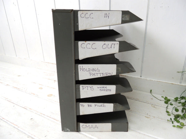 【壁掛け&卓上】工業系・メタル製・ヴィンテージ・6段・書類ラック/デスクトレイ・USA