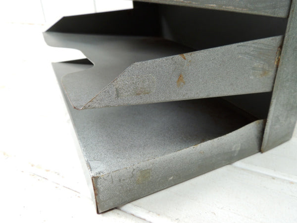 【壁掛け&卓上】工業系・メタル製・ヴィンテージ・6段・書類ラック/デスクトレイ・USA