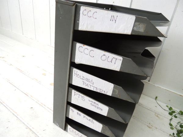 【壁掛け&卓上】工業系・メタル製・ヴィンテージ・6段・書類ラック/デスクトレイ・USA