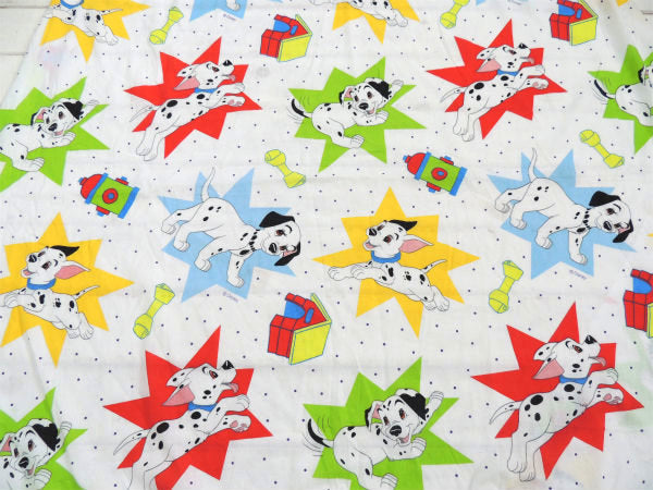 【101匹わんちゃん】ディズニー・おもちゃ柄・ベビーサイズ・ユーズドシーツ(ボックスタイプ) USA