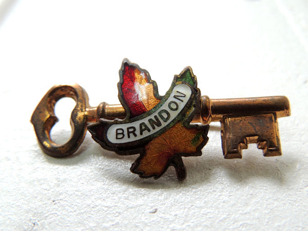 BRANDON 七宝焼き　鍵&メープル　モチーフ　アンティーク ヴィンテージ 　ブローチ　アクセサリー