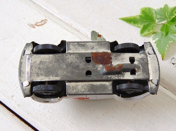 ブリキ・ミニカー ヴィンテージ・VW・フォルクスワーゲン・ビートル・自動車・救急車