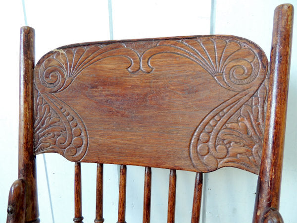 【彫刻模様】子供用のアンティーク・ロッキングチェア/子供イス/アーリーアメリカン/木製椅子