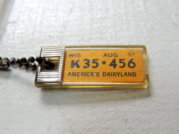 【1957・ウィスコンシン州】ナンバープレート・ビンテージ・キーホルダー+真鍮製・鍵 2本・Ford
