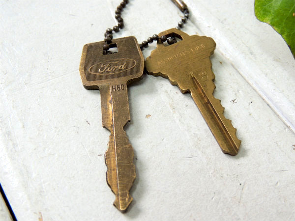 【1957・ウィスコンシン州】ナンバープレート・ビンテージ・キーホルダー+真鍮製・鍵 2本・Ford