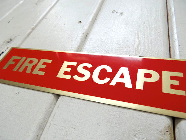 ファイヤーエスケープ デッドストック・ヴィンテージ・メタル ステッカー・火災 US