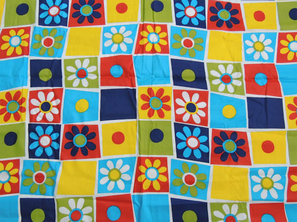 USA・カラフルポップなフラワーパッチワーク柄・デッドストック・ヴィンテージ・ファブリック/生地