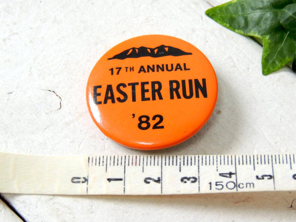17TH EASTER RUN '82 キリスト復活祭 USA 缶バッジ  アメリカンビンテージ