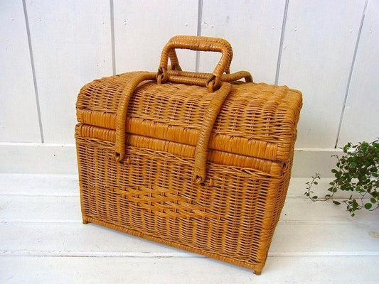 古い籐のアンティーク・ピクニック・バスケット/かごバッグ　USA