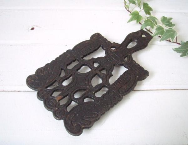 アイアン製のアンティーク・鍋しき/トリベット　USA