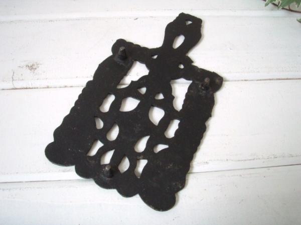 アイアン製のアンティーク・鍋しき/トリベット　USA