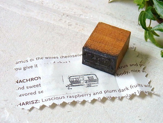 キャンピングトレーラー エアストリーム 木製 メタル製 ビンテージ スタンプ アウトドア RV USA