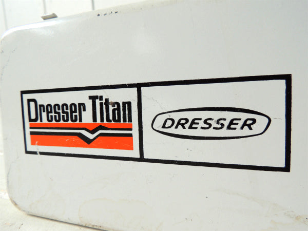 【Dresser Titan】オクラホマ州・メタル製・白色・ヴィンテージ・救急箱/ファーストエイド