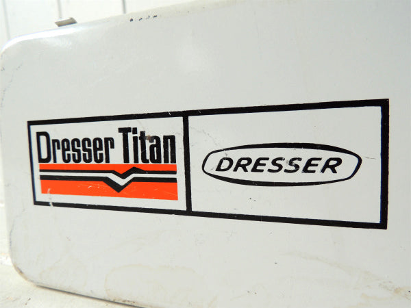 【Dresser Titan】オクラホマ州・メタル製・白色・ヴィンテージ・救急箱/ファーストエイド