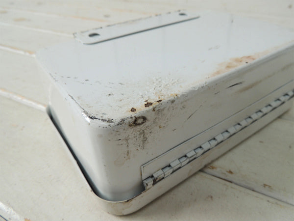 【Dresser Titan】オクラホマ州・メタル製・白色・ヴィンテージ・救急箱/ファーストエイド