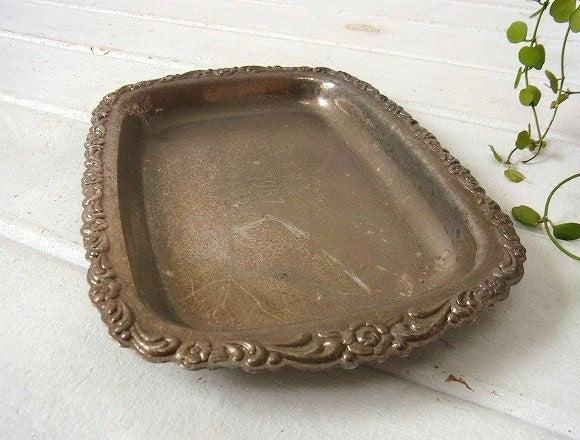 花柄モチーフのノベルティ・金属製・ヴィンテージ・トレイ/マネートレイ USA